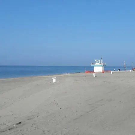 The Red Box On The Beach Holiday home Rome